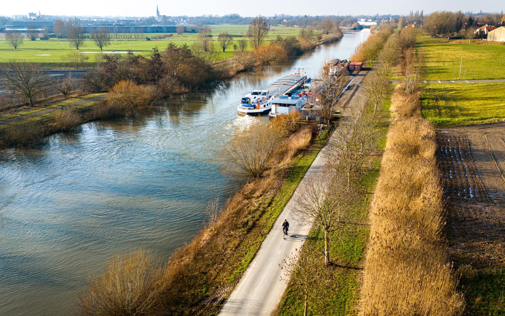 Les chemins de halage le long de la Lys